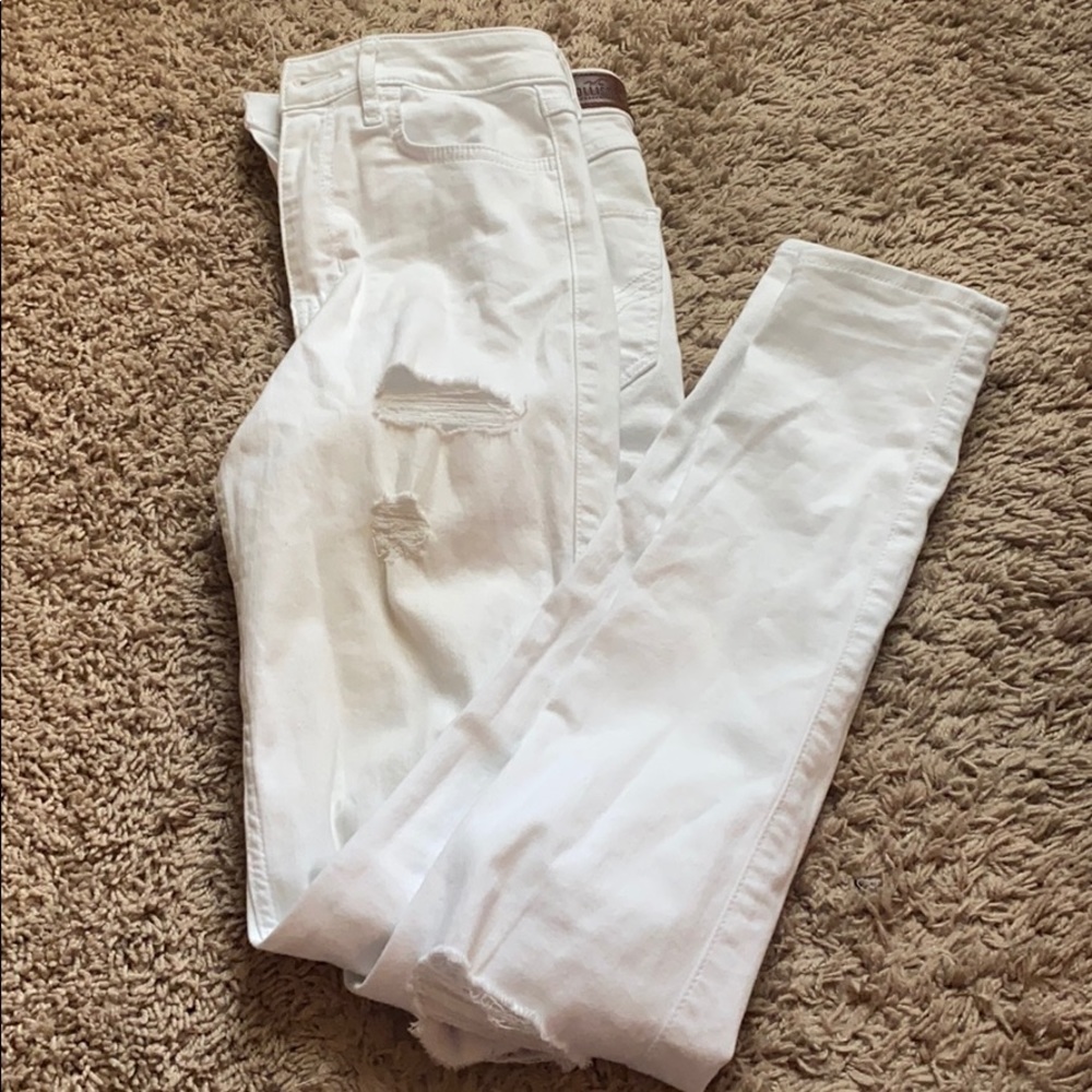White Hollister Super Skinny Ripped Jeans
